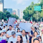 estudiantes-marchan-contra-reforma-judicial-cdmx