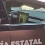 camioneta-cybertruck-policias-eligieron-pasar