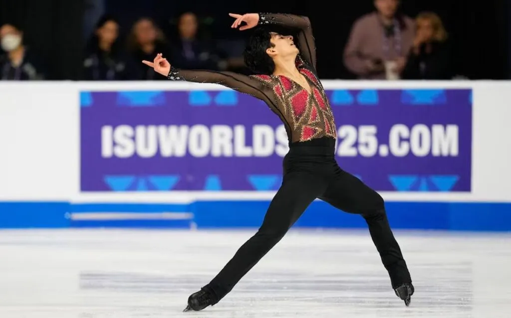 patinadores-mexicanos-van-por-el-boleto-a-los-juegos-olimpicos-de-invierno-milano-cortina-2026-1024x638
