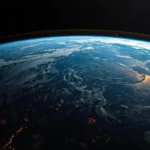 un-estudio-nasa-revela-la-tierra-se-oscurece-y-pierde-simetria-reduciendo-capacidad-de-reflejar-la-luz-solar-1024x573