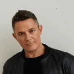 alejandro-sanz-se-sincera-sobre-el-mensaje-que-preocupo-a-sus-fans-y-habla-de-su-crisis-emocional-1024x655
