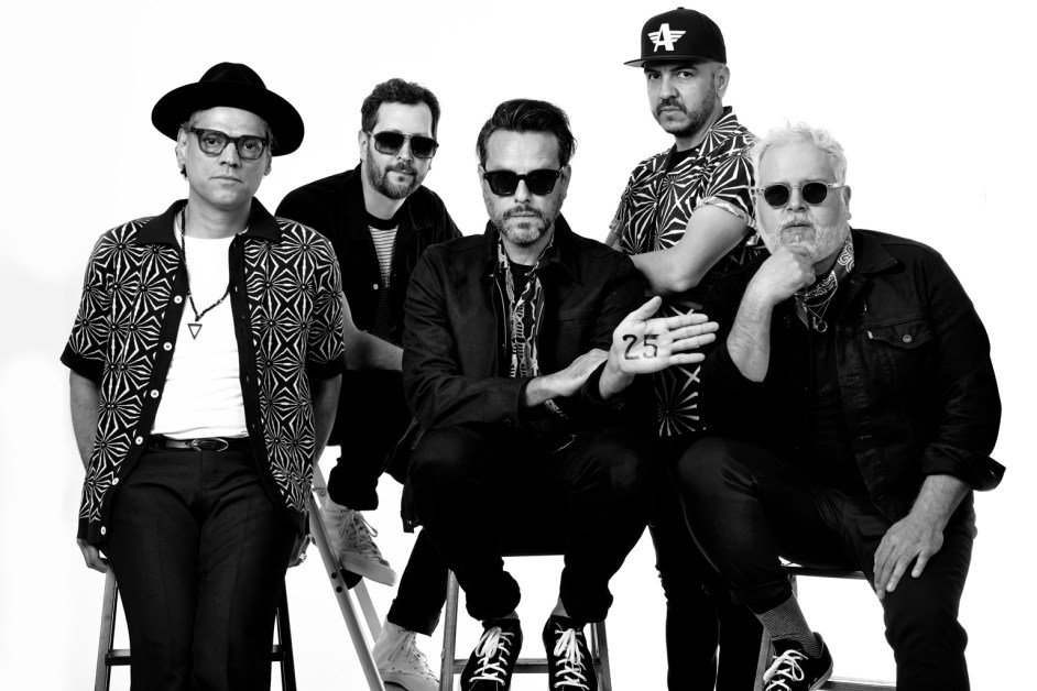 01-Jumbo-cr-Juan-Rodrigo-Llaguno-billboard-1548