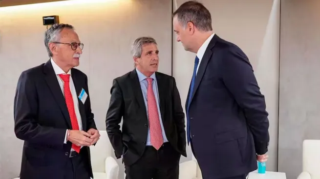 mario-lugones-luis-caputo-y-manuel-adorni