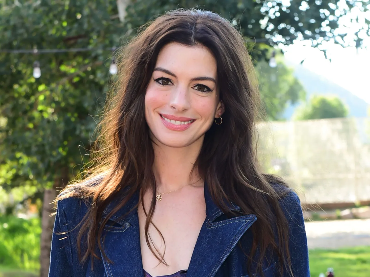 anne-hathaway-7